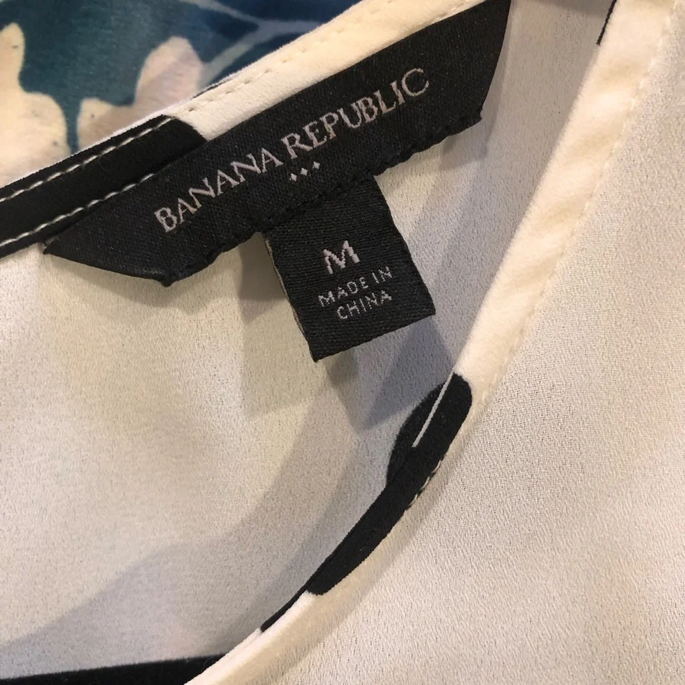 Banana Republic Polka Dot Blouse - Picture 2 of 2